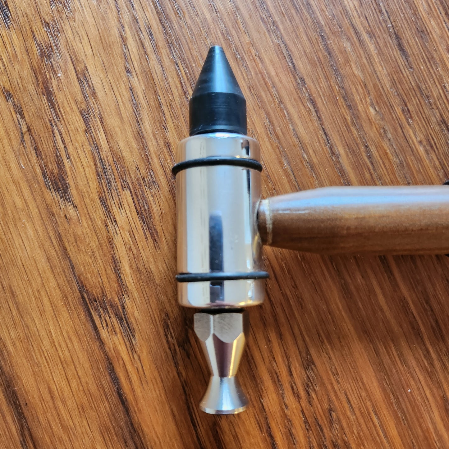 Martillo de puntas intercambiables.